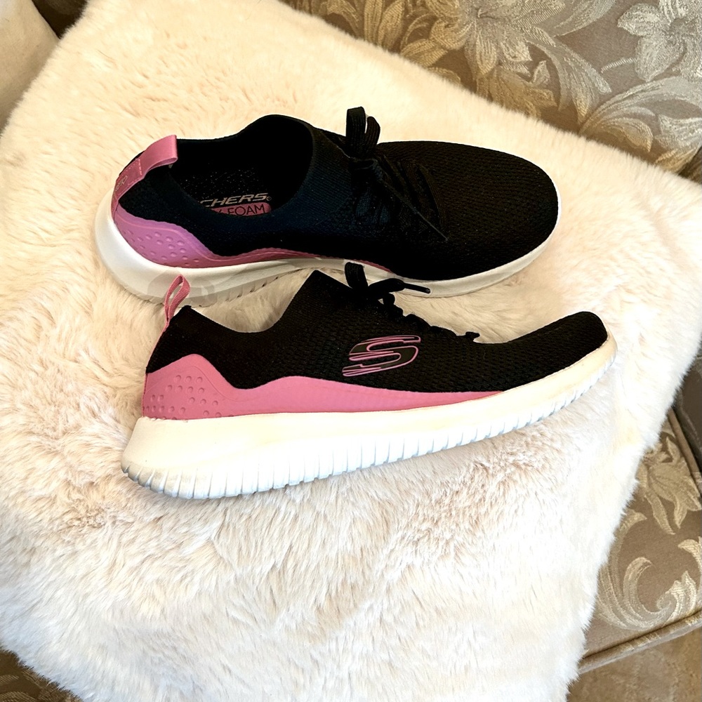 Skechers sneakers